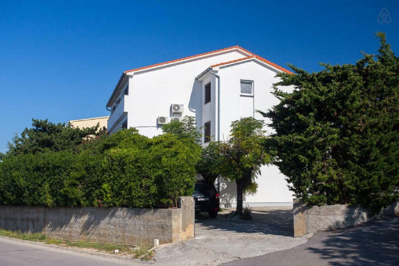 Guest House Mazuth II Banjol Exteriér fotografie